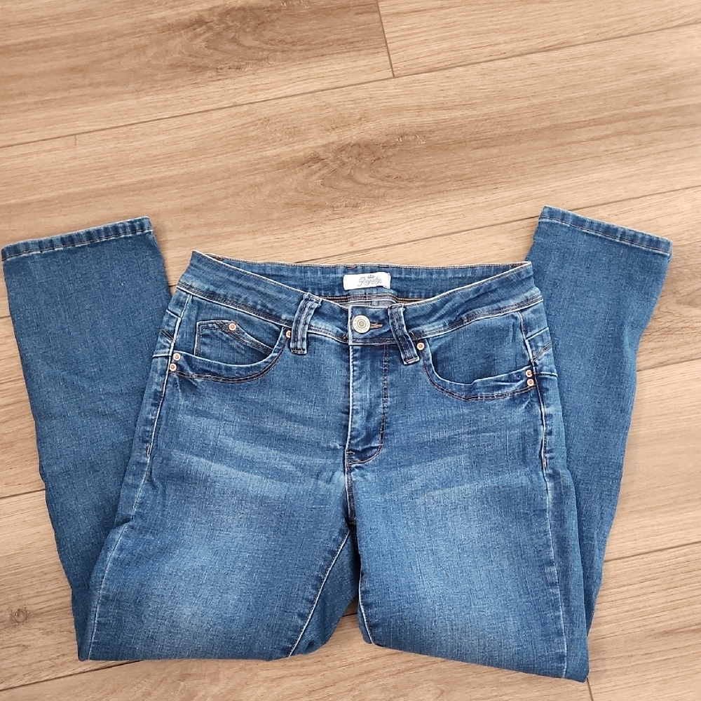 Royalty For Me Classic Denim Skinny Jeans Size 8P